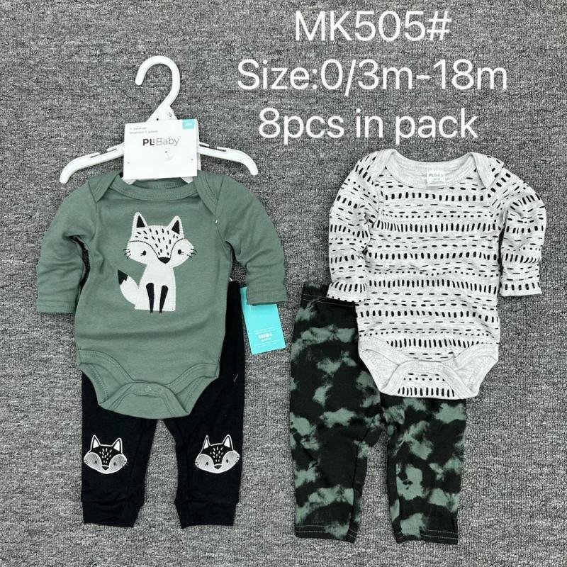 8-piece baby clothing in sizes 0/3m - 18m