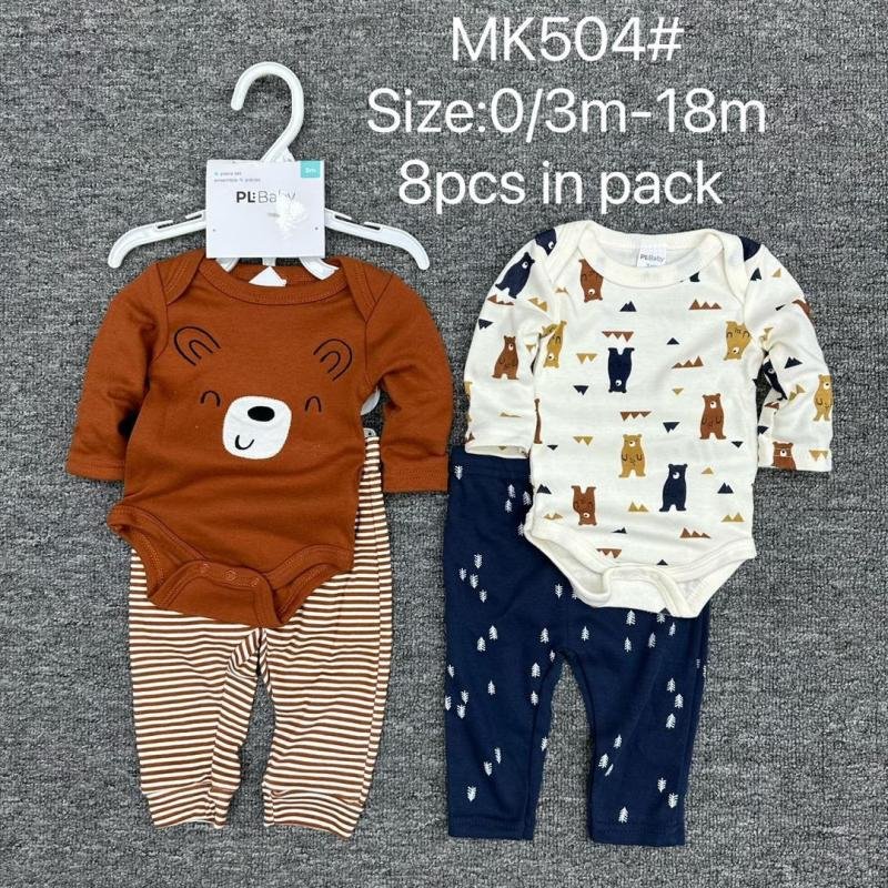 8-piece baby clothing in sizes 0/3m - 18m