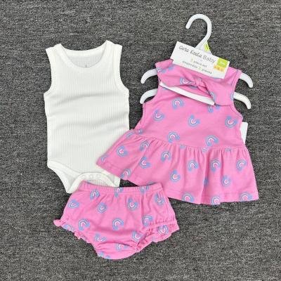 Baby girl's three-piece clothing set