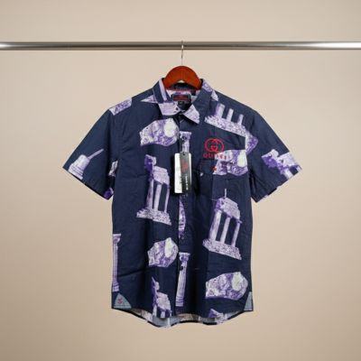 navy blue short-sleeve button-down shirt.010