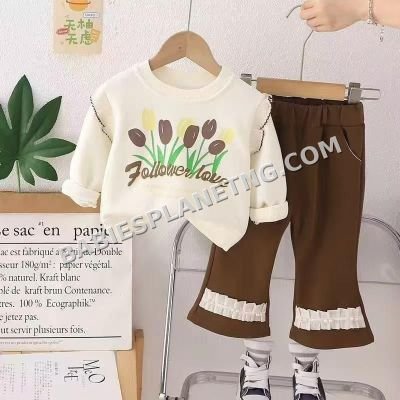 Girl Luxury Outfit