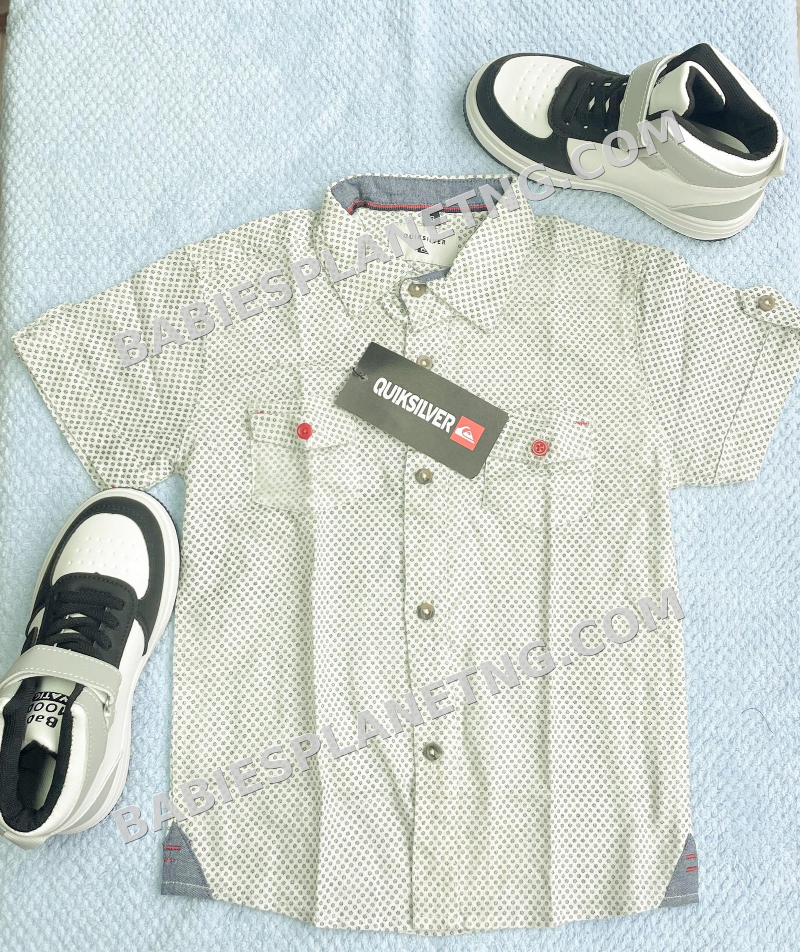 Levi's Boys Classic 1 Pocket Short Sleeve Button Up Shirt Button Down Shirt