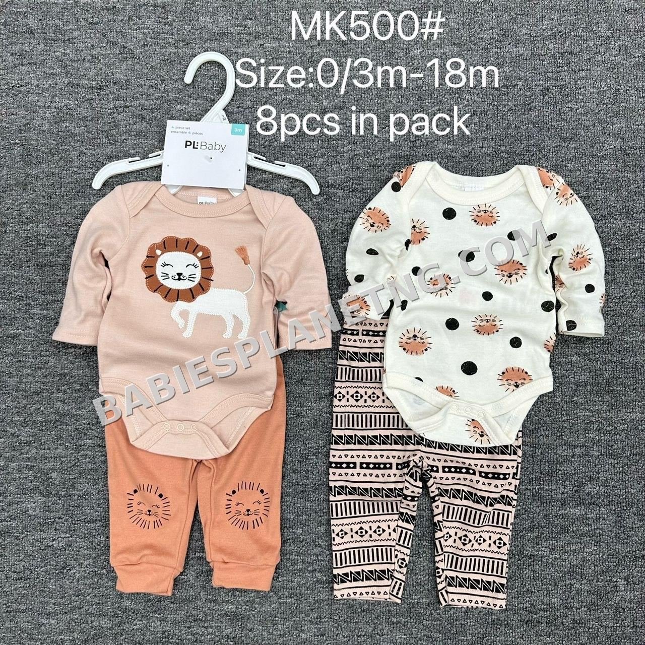 8-piece baby clothing in sizes 0/3m - 18m