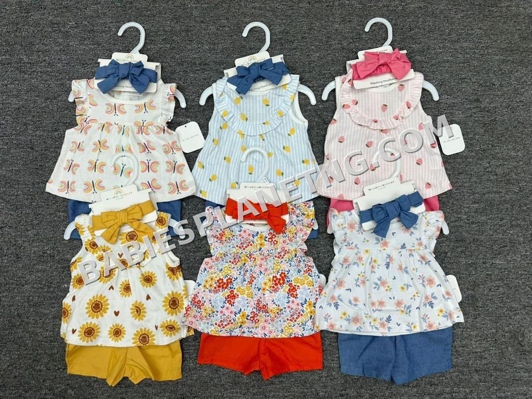 Baby girl's three-piece clothing set