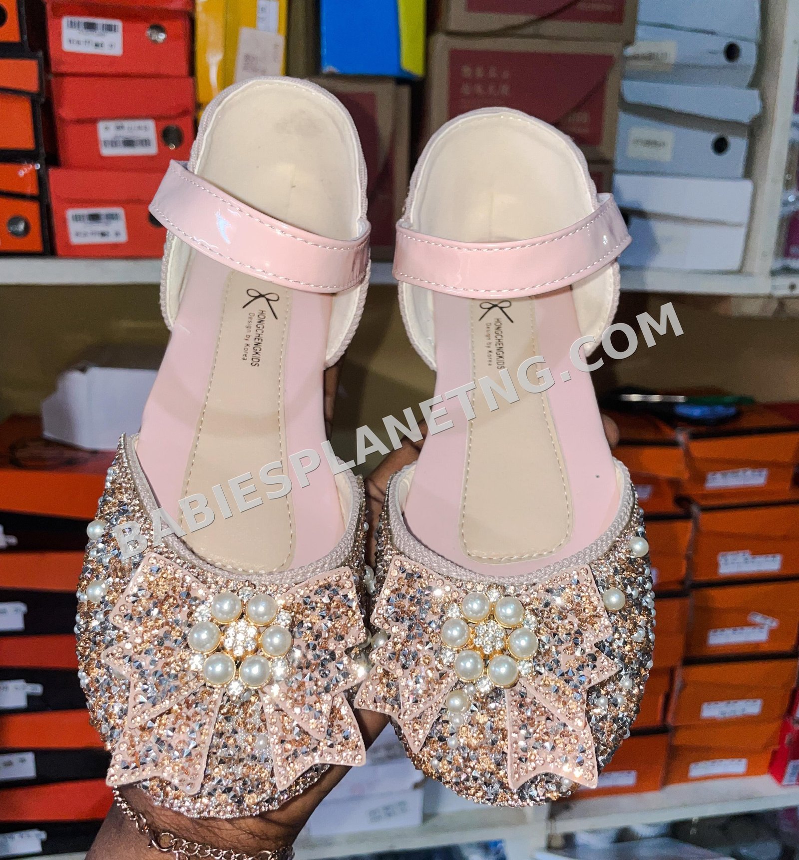 Sparkling shoe