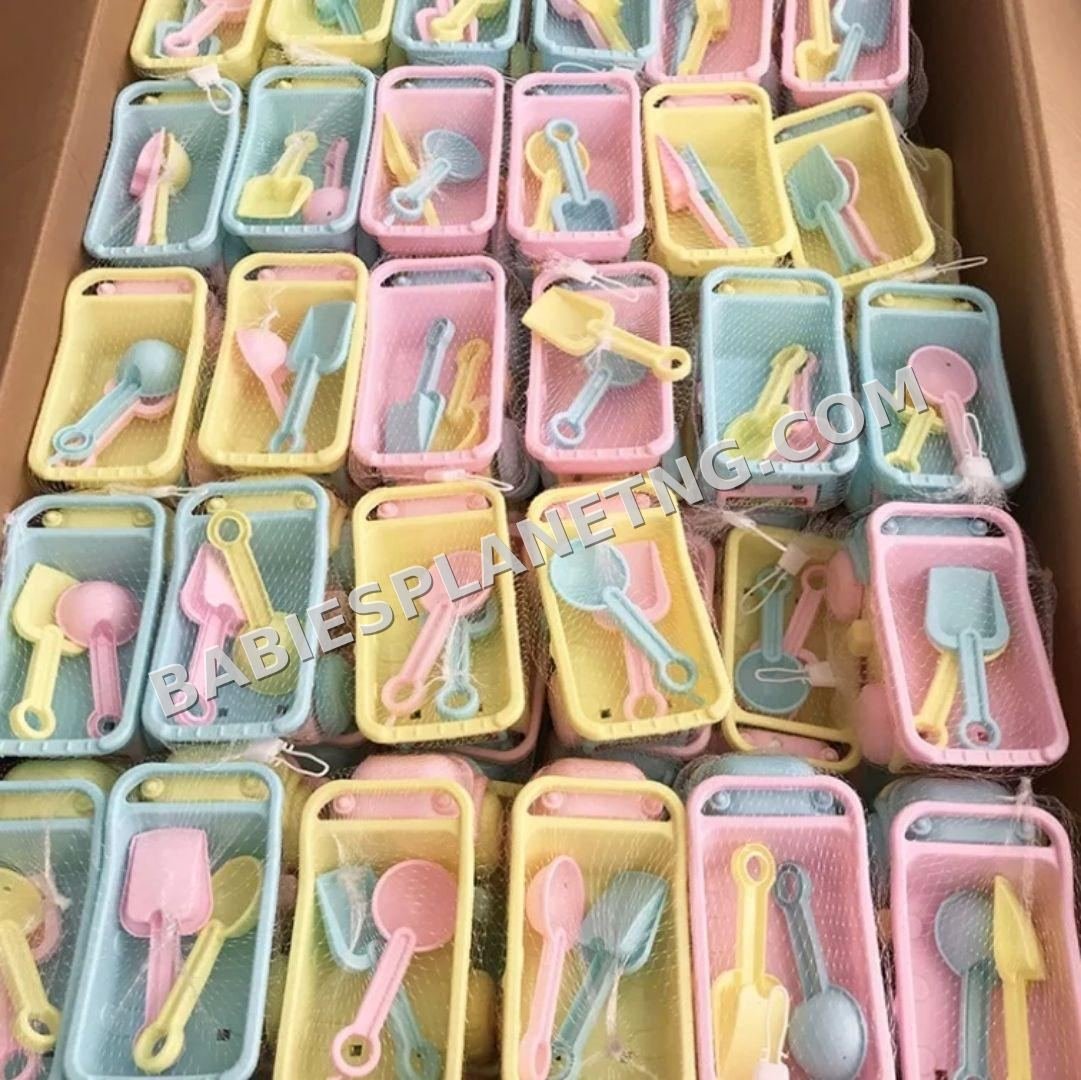 Beach toys truck, Hobbies &amp; Toys, Toys &amp; Games on Carousell