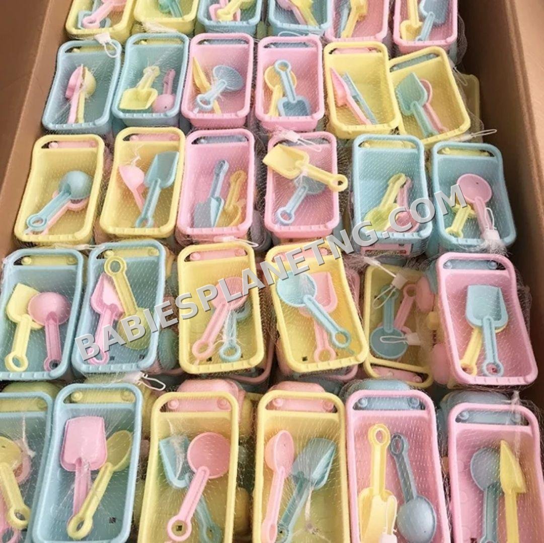 Beach toys truck, Hobbies &amp; Toys, Toys &amp; Games on Carousell