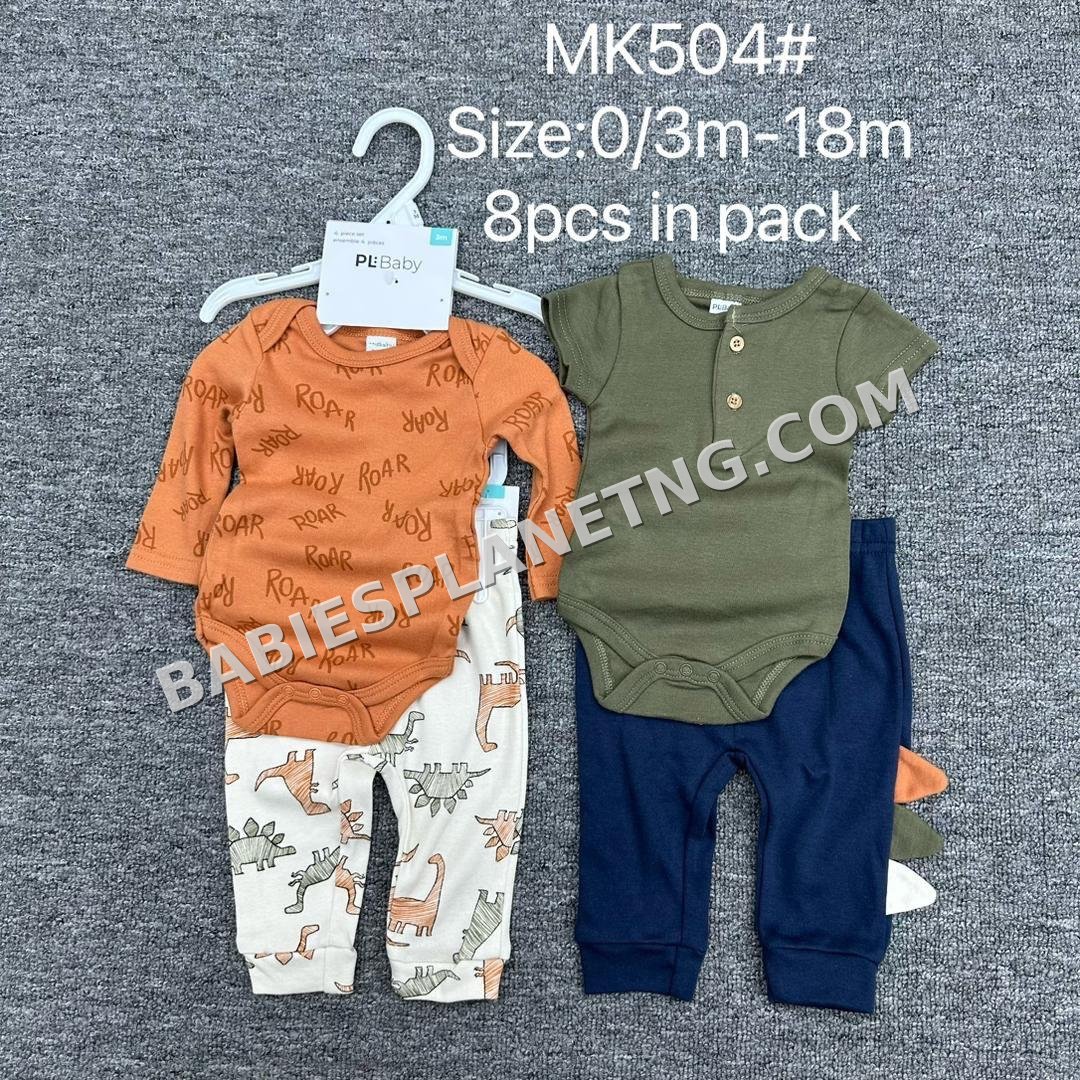 8-piece baby clothing in sizes 0/3m - 18m
